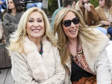 Rosa Benito y su hija Rosario Mohedano Rosa Benito y su hija Rosario Mohedano
