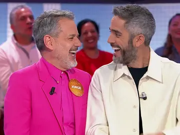 El atrevido traje rosa de Jorge Lucas en Pasapalabra: “Esto es muy duro” El atrevido traje rosa de Jorge Lucas en Pasapalabra: “Esto es muy duro”