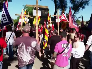 La plantilla de Freixenet sale a la calle para protestar contra el despido de 180 trabajadores La plantilla de Freixenet sale a la calle para protestar contra el despido de 180 trabajadores