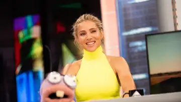 Elsa Pataky desvela su historia de amor con Chris Hemsworth: "Me sigue encantando su voz" Elsa Pataky desvela su historia de amor con Chris Hemsworth: "Me sigue encantando su voz"