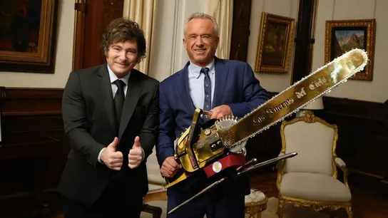 Milei recibe a Kennedy Jr Milei recibe a Kennedy Jr