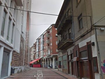 Torrelavega aprueba el derribo de un edificio junto a la iglesia de la Virgen Grande para construir viviendas