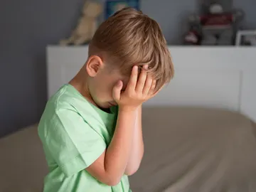 Niño triste Niño triste