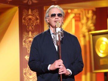 Bertín Osborne emociona como Andrea Bocelli cantando ‘Con te partirò’