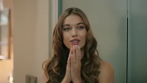 El aviso de Afra Saraçoğlu a todos los fans de Una nueva vida tras la boda de Ferit y Seyran: “Los nuevos capítulos son una bomba” El aviso de Afra Saraçoğlu a todos los fans de Una nueva vida tras la boda de Ferit y Seyran: “Los nuevos capítulos son una bomba”