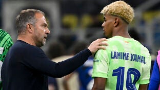 Hansi Flick y Lamine Yamal