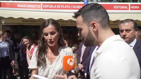 Doña Letizia en la Feria del Libro Doña Letizia en la Feria del Libro