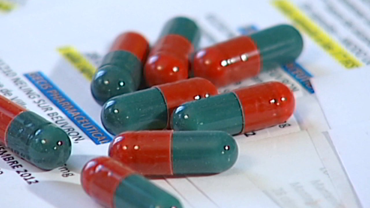 Hablamos con un comerciante de pastillas ilegales que prometen adelgazar: «Está prohibido» Hablamos con un comerciante de pastillas ilegales que prometen adelgazar: «Está prohibido»