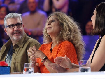 “En la moto me he sentado delante, detrás y en medio”: Lolita recuerda su historia con Juan y Medio en Tu cara me suena