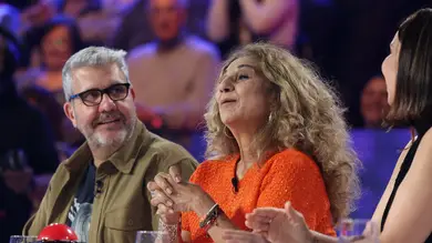 “En la moto me he sentado delante, detrás y en medio”: Lolita recuerda su historia con Juan y Medio en Tu cara me suena “En la moto me he sentado delante, detrás y en medio”: Lolita recuerda su historia con Juan y Medio en Tu cara me suena