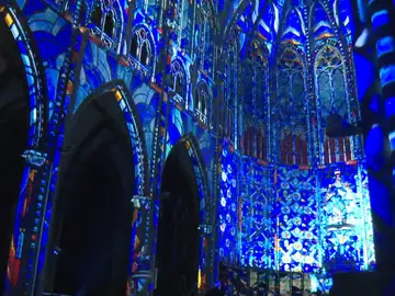 'Luminiscencia', un espectáculo inmersivo de luz y sonido transforma la Catedral del Buen Pastor en San Sebastián 'Luminiscencia', un espectáculo inmersivo de luz y sonido transforma la Catedral del Buen Pastor en San Sebastián