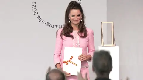 Efemérides de hoy 6 de junio de 2025: Penélope Cruz recibe el Premio Nacional de Cinematografía Efemérides de hoy 6 de junio de 2025: Penélope Cruz recibe el Premio Nacional de Cinematografía