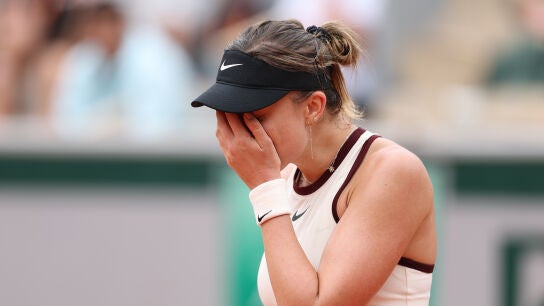Paula Badosa durante su partido ante Kasatkina en Roland Garros