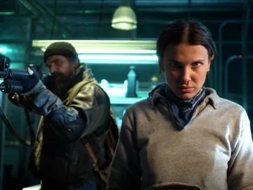 David Harbour y Millie Bobby Brown en Stranger Things 5 David Harbour y Millie Bobby Brown en Stranger Things 5