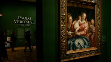 La obra 'La Virgen con el Niño, san Pedro y una santa mártir', de Paolo Veronese, expuesta este lunes en El Prado