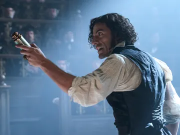 Oscar Isaac en Frankenstein, de Guillermo del Toro Oscar Isaac en Frankenstein, de Guillermo del Toro