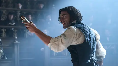 Oscar Isaac en Frankenstein, de Guillermo del Toro Oscar Isaac en Frankenstein, de Guillermo del Toro