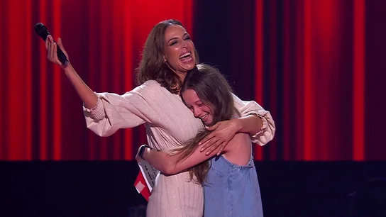 Eva González y Sofía, talent de La Voz Kids Eva González y Sofía, talent de La Voz Kids