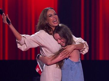 Eva Gonz&aacute;lez y Sof&iacute;a, talent de La Voz Kids