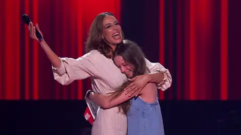 Eva González y Sofía, talent de La Voz Kids Eva González y Sofía, talent de La Voz Kids