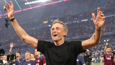 Luis Enrique tras ganar Champions League con el PSG Luis Enrique tras ganar Champions League con el PSG