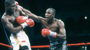 Mike McCallum, en un combate ante James Toney en 1992 Mike McCallum, en un combate ante James Toney en 1992