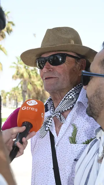 Amador Mohedano haciendo declaraciones a la prensa Amador Mohedano haciendo declaraciones a la prensa