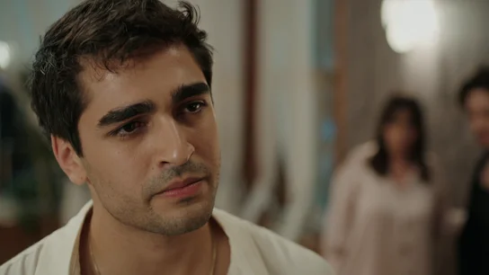 Ferit rompe con todo tras el desprecio de su abuelo Ferit rompe con todo tras el desprecio de su abuelo