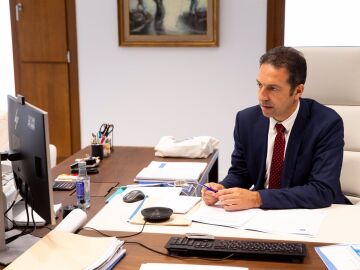 Alfonso Villares, el alcalde próximo a Rueda que fue ascendido a conselleiro, sale de la Xunta dos años después