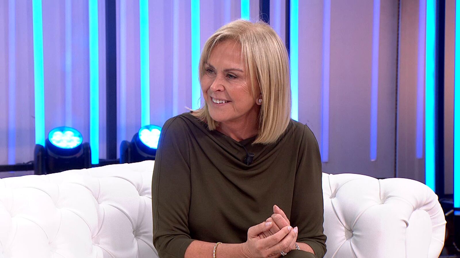 Rosa Clará, 30 años vistiendo a novias y acompañándolas en los momentos más especiales de su vida