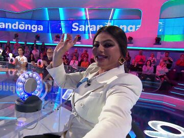 Marisa Jara se anima a bailar tras vencer en La Pista, instigada por Roberto Leal 