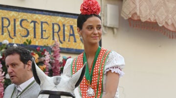 Victoria Federica con el vestido de la infanta Elena