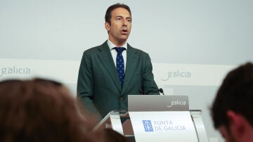 Alfonso Villares dimite como consejero del Mar tras ser denunciado por agresión sexual por la presentadora Paloma Lago