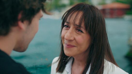 N&uuml;khet lucha contra el tiempo: quiere unir a su hijo con los Korhan antes de morir
