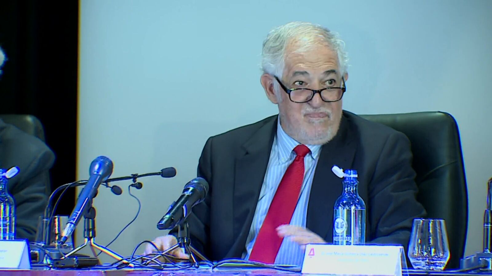Conde-Pumpido admite presiones por la Amnistía, pero asegura que el TC actúa con 