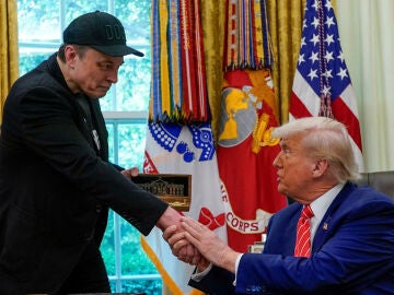  Donald Trump y Elon Musk en el despacho oval de la Casa Blanca