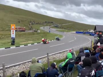Dos competidores en el TT de la Isla de Man