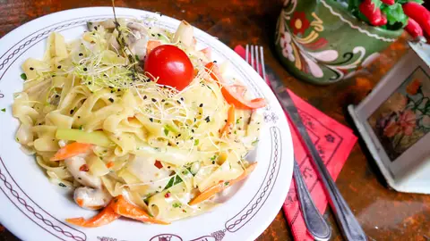 Plato de tallarines Plato de tallarines
