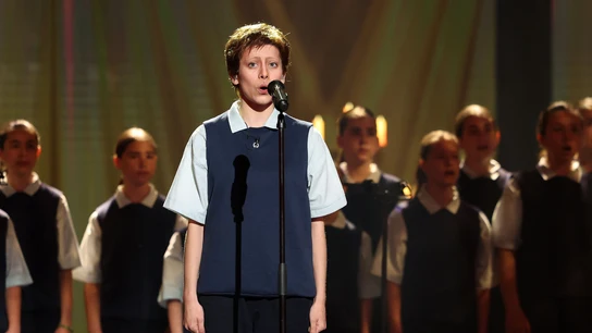 Melani emociona al jurado de Tu cara me suena con ‘Caresse sur l’océan’ de Los chicos del coro Melani emociona al jurado de Tu cara me suena con ‘Caresse sur l’océan’ de Los chicos del coro