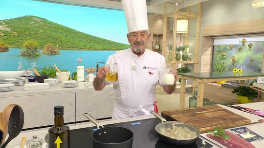 Salsa de queso azul, una delicia de tres ingredientes de Arguiñano: "Sirve para un montón de recetas" Salsa de queso azul, una delicia de tres ingredientes de Arguiñano: "Sirve para un montón de recetas"