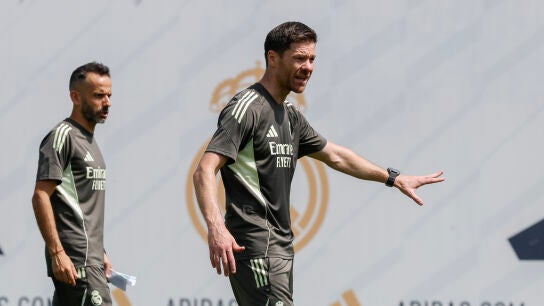 Xabi Alonso dirige su primer entrenamiento de Valdebebas