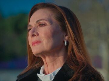 Nevra se desahoga con G&uuml;l&ccedil;i&ccedil;ek tras no recibir ninguna llamada en su cumplea&ntilde;os