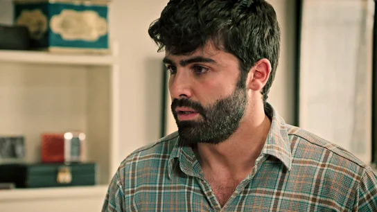 Raúl descubre que María ha sufrido un accidente y que podría no volver a caminar nunca más Raúl descubre que María ha sufrido un accidente y que podría no volver a caminar nunca más
