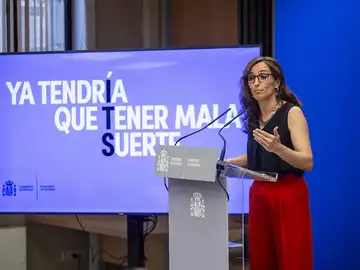 Sanidad lanza una campaña para prevenir las ITS entre los jóvenes: “Se cuelan cuando bajamos la guardia” Sanidad lanza una campaña para prevenir las ITS entre los jóvenes: “Se cuelan cuando bajamos la guardia”