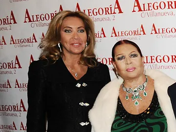 Norma Duval y Sara Montiel, en 2011 Norma Duval y Sara Montiel, en 2011