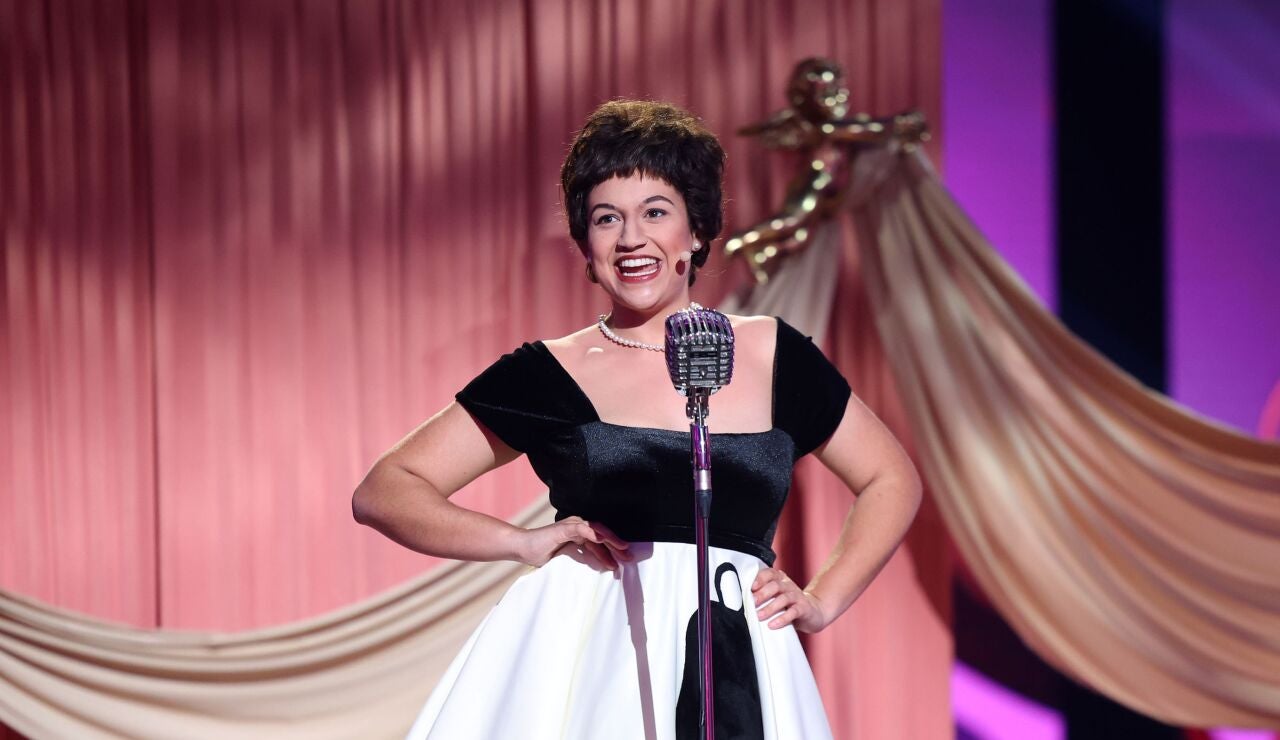 Esperansa Grasia conquista con su imitaci&oacute;n vintage de Connie Francis y 'Stupid Cupid'