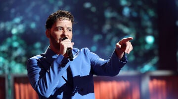 ¡Derroche de energía! Manu Baqueiro enloquece como C. Tangana con ‘Demasiadas mujeres’