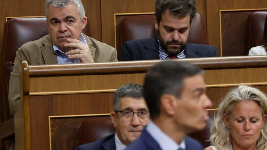 Santos Cerd&aacute;n y Pedro S&aacute;nchez en el Congreso