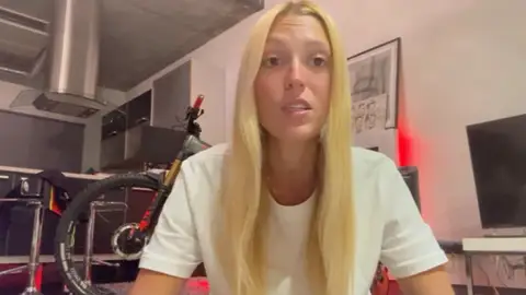chica afectada tren chica afectada tren