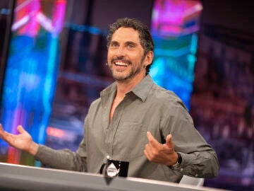 ¿Cómo se crean las relaciones íntimas en rodajes? ¡Descúbrelo de mano de Paco León!
